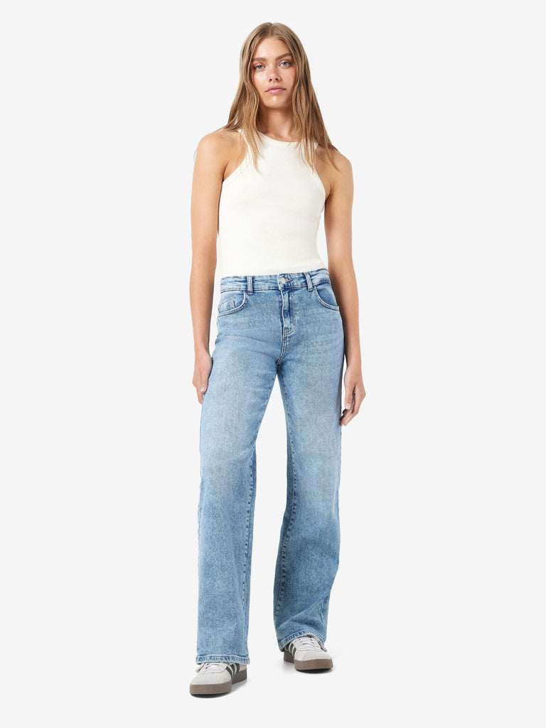 Yolanda Jeans in Light Blue