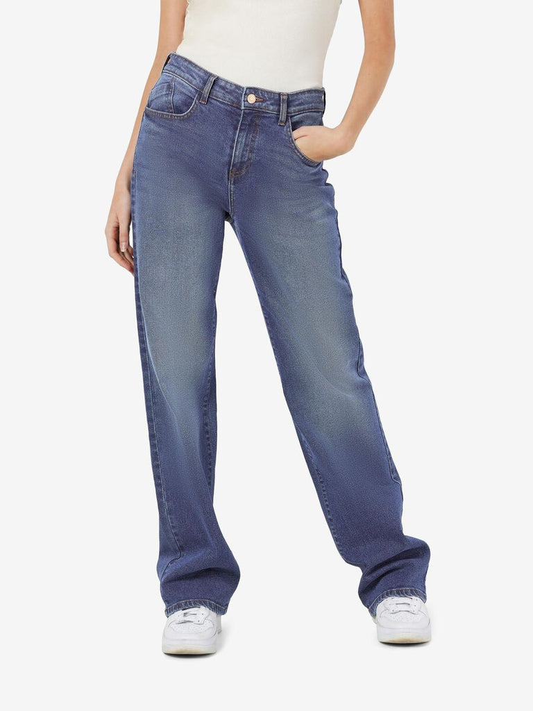 Yolanda Jeans in Medium Blue Denim