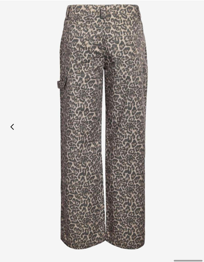 LEOPARD PRINT CARGO JEANS